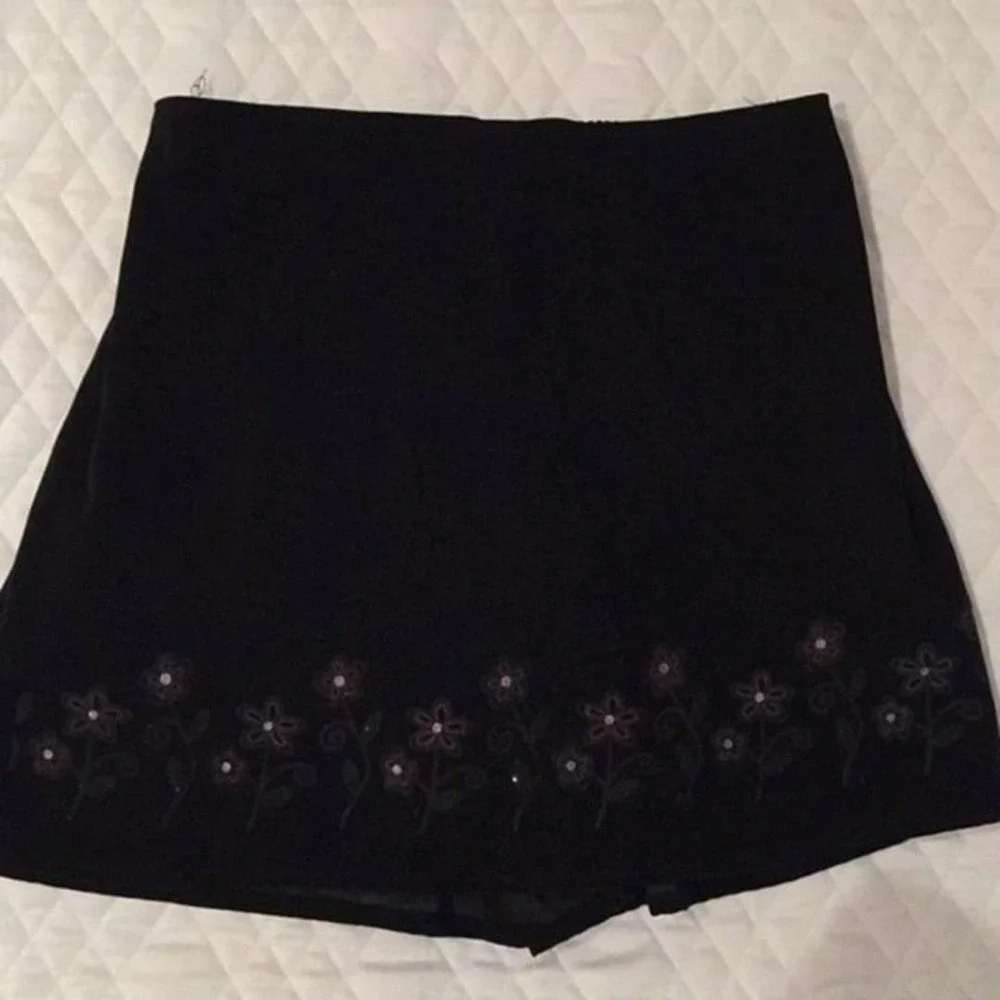 Amy Byer Junior Skirt/Short Black Sz 12-14